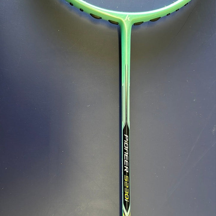 CLEARANCE SALE Kawasaki Carbon Fiber Badminton Racket （clearance model, can be strung up to 28lbs）Including strings