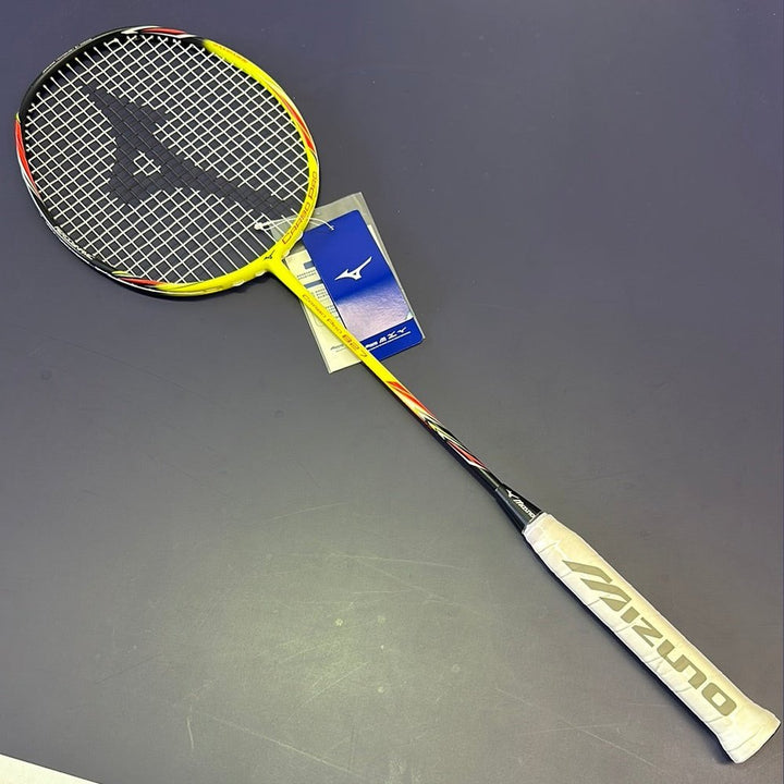 Mizuno Carbo Pro 827 Badminton Racket (73TTB18270)