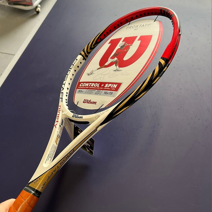 Wilson Pro 员工 90L (319G) BLX 球拍握把尺寸 3 罗杰·费德勒签名版 2010-2013